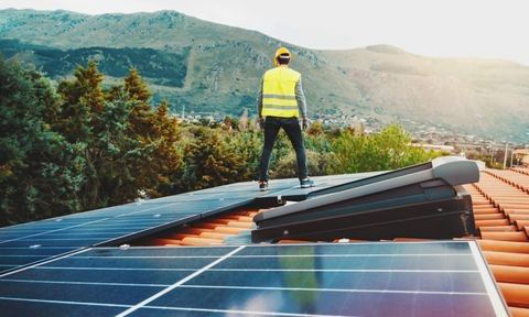 La Commissione europea approva il decreto FER X a regime. Cosa prevede il provvedimento? E quali effetti potrà avere sul settore delle rinnovabili? lignius, case in legno, case prefabbricate in legno, decreto fer x, energie rinnovabili